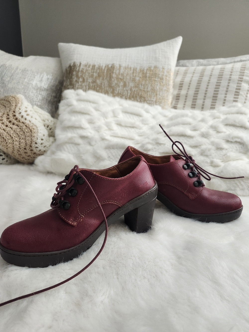 Lace-Up Heeled Oxfords